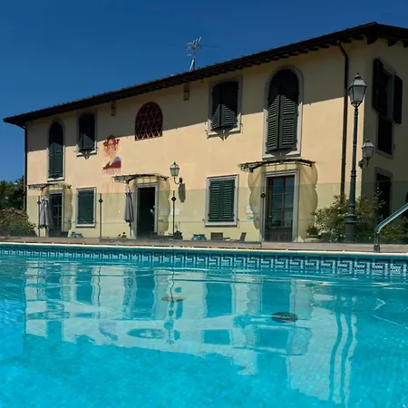 Prunali Hotel apartamentowy Massarosa